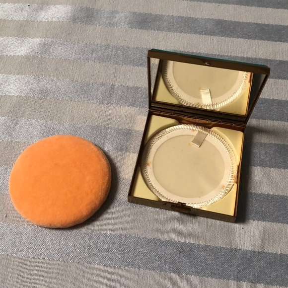 Vintage 60s Zell Fifth Avenue Square Compact - Teal and Gold tone - Picture 9 of 11